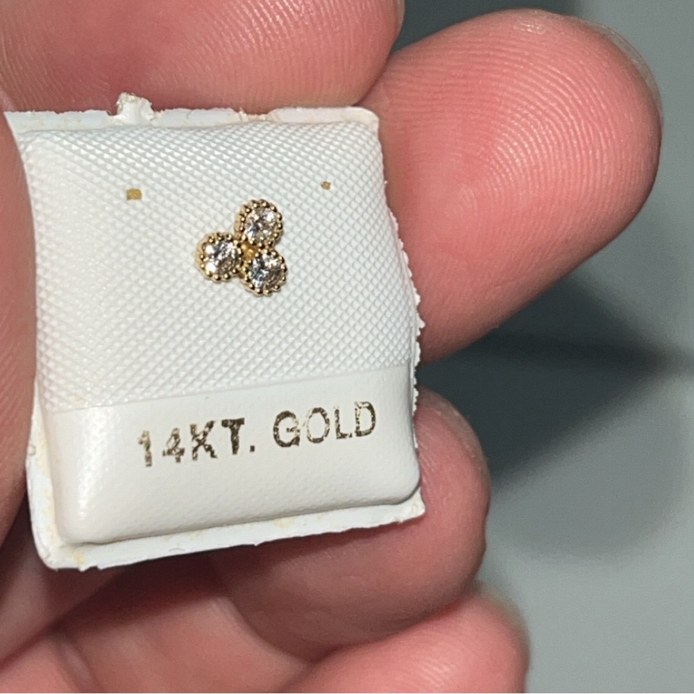 Single Gold Stud Earring